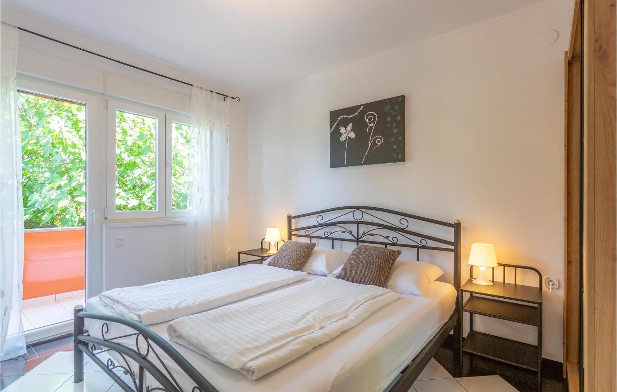 Nice Home In Risika With House Sea View エクステリア 写真